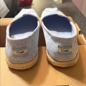 TOMS Classic Sz 7 Blue Bliss tiny chambray Dots On Rope 10013520 Venice Collecti